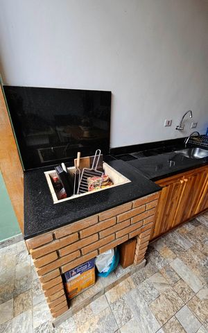 Casa à venda com 180m², 2 quartos e 2 vagas