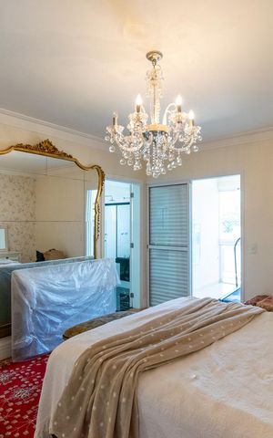 Casa à venda com 360m², 4 quartos e 6 vagas Casa à venda com 360m², 4 quartos e 6 vagasSuíte 1