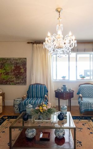 Casa à venda com 360m², 4 quartos e 6 vagas Casa à venda com 360m², 4 quartos e 6 vagasSala de Estar