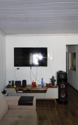 Casa para alugar com 106m², 3 quartos e 2 vagasSala