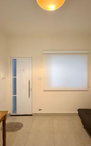 Casa para alugar com 35m², 1 quarto e sem vaga Casa para alugar com 35m², 1 quarto e sem vagaSala