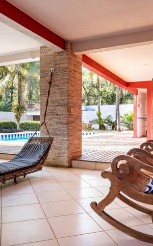 Casa à venda com 1500m², 5 quartos e 5 vagas Casa à venda com 1500m², 5 quartos e 5 vagasÁrea externa