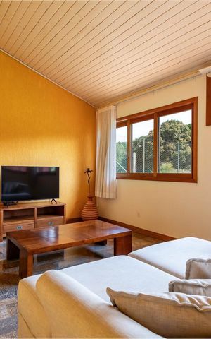 Casa à venda com 1500m², 5 quartos e 5 vagas Casa à venda com 1500m², 5 quartos e 5 vagasSala
