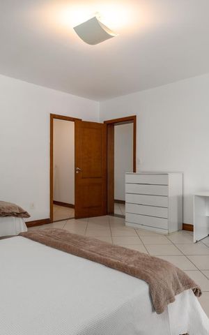 Casa à venda com 1500m², 5 quartos e 5 vagas Casa à venda com 1500m², 5 quartos e 5 vagasQuarto 2