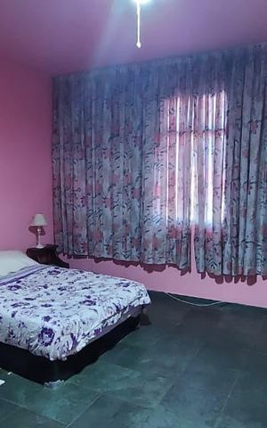 Casa à venda com 298m², 5 quartos e 3 vagas