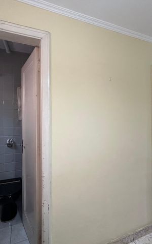 Casa à venda com 211m², 2 quartos e 2 vagas Casa à venda com 211m², 2 quartos e 2 vagasSala de Jantar