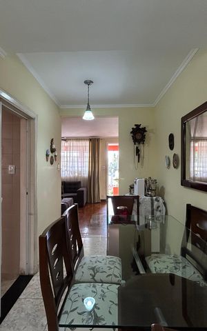 Casa à venda com 211m², 2 quartos e 2 vagas Casa à venda com 211m², 2 quartos e 2 vagasSala de Jantar