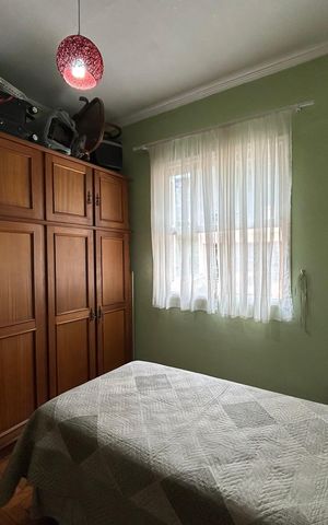 Casa à venda com 211m², 2 quartos e 2 vagas Casa à venda com 211m², 2 quartos e 2 vagasQuarto 2