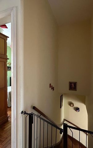 Casa à venda com 211m², 2 quartos e 2 vagas Casa à venda com 211m², 2 quartos e 2 vagasCorredor