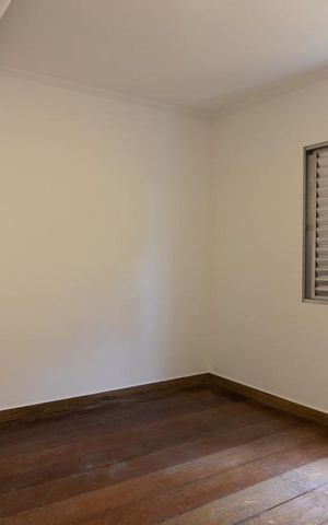 Casa para alugar com 160m², 2 quartos e 2 vagas Casa para alugar com 160m², 2 quartos e 2 vagasSuíte