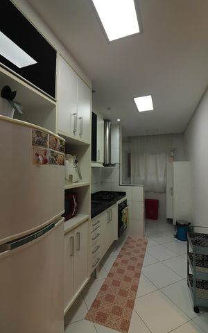 Apartamento para alugar com 64m², 2 quartos e 2 vagasCozinha 