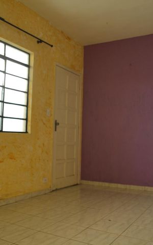 Casa à venda com 140m², 2 quartos e 2 vagasSala