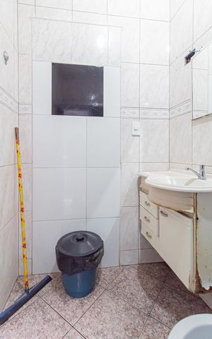 Casa à venda com 280m², 4 quartos e 1 vaga Casa à venda com 280m², 4 quartos e 1 vagaBanheiro 3