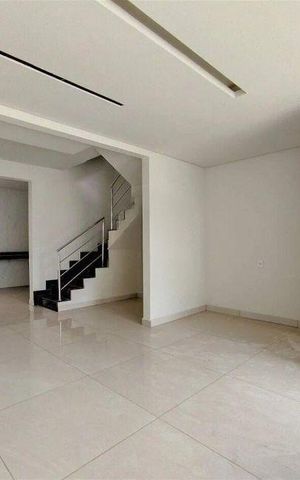 Casa à venda com 105m², 3 quartos e 3 vagas Casa à venda com 105m², 3 quartos e 3 vagasSala