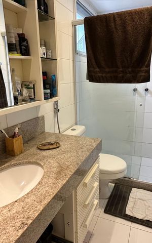 Casa de condomínio à venda com 400m², 4 quartos e 2 vagas Casa de condomínio à venda com 400m², 4 quartos e 2 vagasBanheiro quarto 4