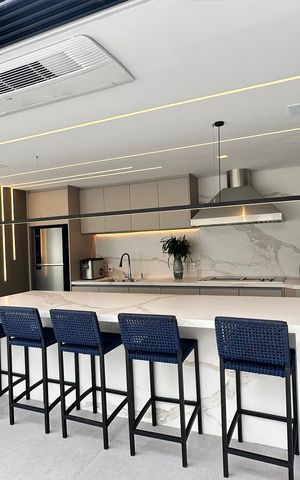Casa de condomínio à venda com 400m², 4 quartos e 2 vagas Casa de condomínio à venda com 400m², 4 quartos e 2 vagasÁrea gourmet