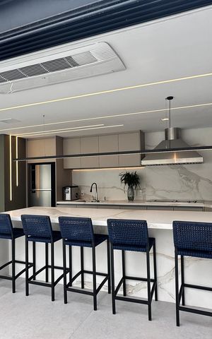 Casa de condomínio à venda com 400m², 4 quartos e 2 vagas Casa de condomínio à venda com 400m², 4 quartos e 2 vagasÁrea gourmet