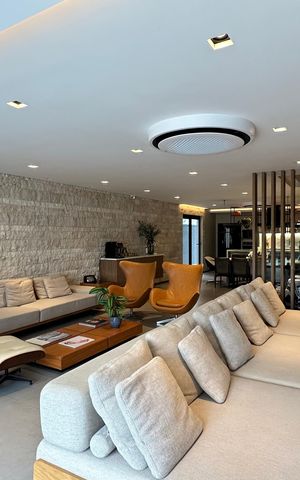 Casa de condomínio à venda com 400m², 4 quartos e 2 vagas Casa de condomínio à venda com 400m², 4 quartos e 2 vagasSala