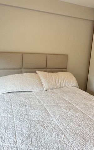 Casa de condomínio à venda com 400m², 4 quartos e 2 vagas Casa de condomínio à venda com 400m², 4 quartos e 2 vagasQuarto 2