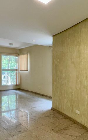 Casa à venda com 360m², 4 quartos e 4 vagas Casa à venda com 360m², 4 quartos e 4 vagasSala