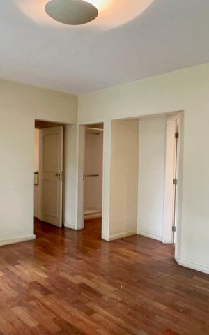Casa à venda com 360m², 4 quartos e 4 vagas Casa à venda com 360m², 4 quartos e 4 vagasSuíte 1
