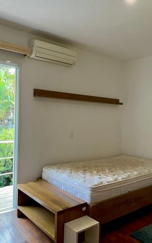 Casa à venda com 360m², 4 quartos e 4 vagas Casa à venda com 360m², 4 quartos e 4 vagasSuíte 2