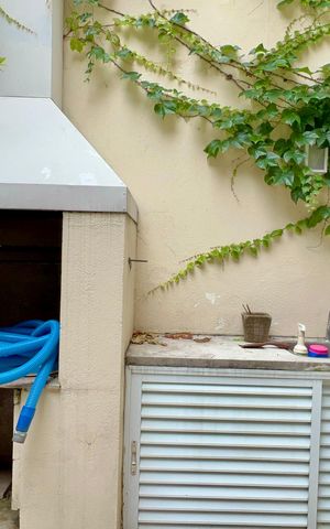 Casa à venda com 360m², 4 quartos e 4 vagas Casa à venda com 360m², 4 quartos e 4 vagasChurrasqueira