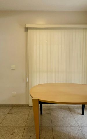 Casa à venda com 360m², 4 quartos e 4 vagas Casa à venda com 360m², 4 quartos e 4 vagasCopa