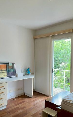 Casa à venda com 360m², 4 quartos e 4 vagas Casa à venda com 360m², 4 quartos e 4 vagasSuíte 2