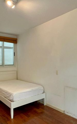 Casa à venda com 360m², 4 quartos e 4 vagas Casa à venda com 360m², 4 quartos e 4 vagasSuíte 3