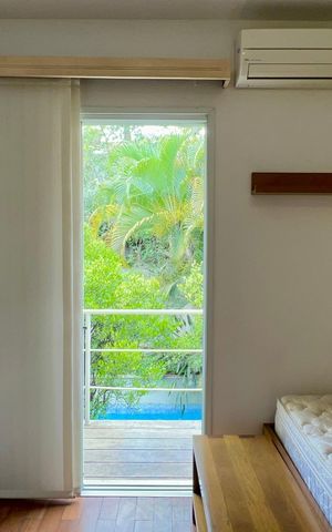 Casa à venda com 360m², 4 quartos e 4 vagas Casa à venda com 360m², 4 quartos e 4 vagasSuíte 2