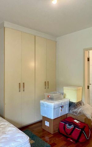 Casa à venda com 360m², 4 quartos e 4 vagas Casa à venda com 360m², 4 quartos e 4 vagasSuíte 2