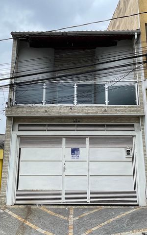 Casa para alugar com 300m², 3 quartos e 1 vaga Casa para alugar com 300m², 3 quartos e 1 vagaFachada+Placa