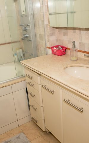 Apartamento à venda com 132m², 4 quartos e 3 vagas Apartamento à venda com 132m², 4 quartos e 3 vagasBanheiro da Suíte 1