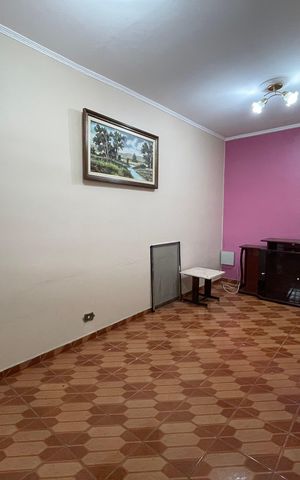 Casa à venda com 218m², 4 quartos e 2 vagas Casa à venda com 218m², 4 quartos e 2 vagasSala 1