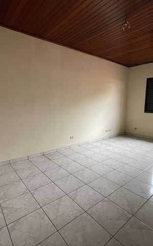 Casa à venda com 218m², 4 quartos e 2 vagas Casa à venda com 218m², 4 quartos e 2 vagasQuarto 3