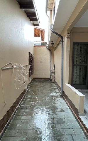 Casa à venda com 218m², 4 quartos e 2 vagas Casa à venda com 218m², 4 quartos e 2 vagasQuintal