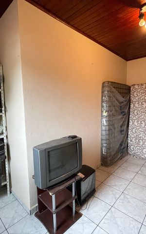 Casa à venda com 218m², 4 quartos e 2 vagas Casa à venda com 218m², 4 quartos e 2 vagasQuarto 4
