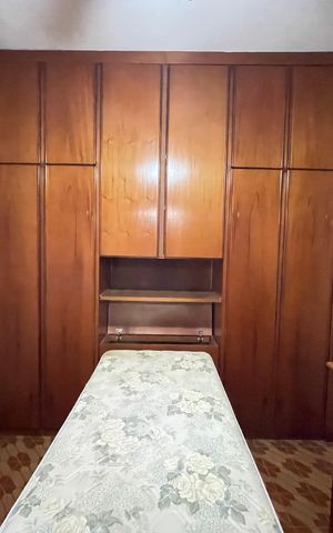 Casa à venda com 218m², 4 quartos e 2 vagas Casa à venda com 218m², 4 quartos e 2 vagasQuarto 2