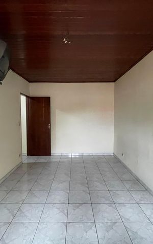 Casa à venda com 218m², 4 quartos e 2 vagas Casa à venda com 218m², 4 quartos e 2 vagasQuarto 3