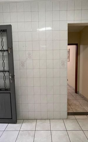 Casa à venda com 218m², 4 quartos e 2 vagas Casa à venda com 218m², 4 quartos e 2 vagasCozinha 2