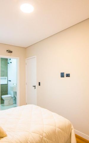 Casa à venda com 160m², 3 quartos e 4 vagas Casa à venda com 160m², 3 quartos e 4 vagasSuíte