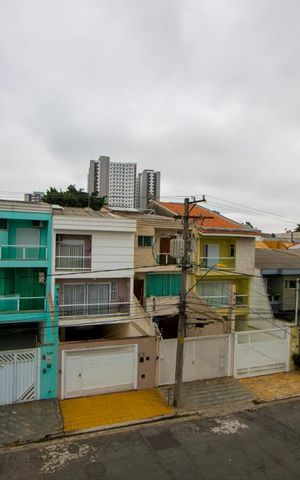 Casa à venda com 160m², 3 quartos e 4 vagas Casa à venda com 160m², 3 quartos e 4 vagasVista do quarto