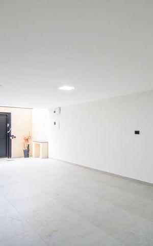 Casa à venda com 160m², 3 quartos e 4 vagas Casa à venda com 160m², 3 quartos e 4 vagasEspaço gourmet/Garagem