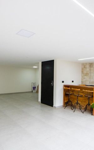 Casa à venda com 160m², 3 quartos e 4 vagas Casa à venda com 160m², 3 quartos e 4 vagasEspaço gourmet/Garagem