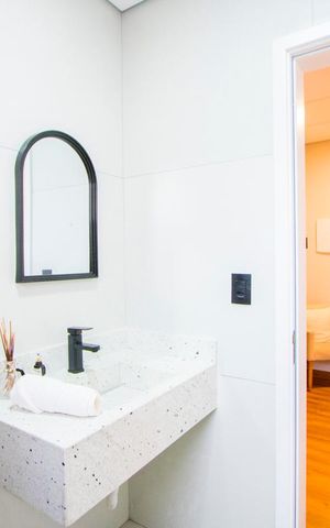 Casa à venda com 160m², 3 quartos e 4 vagas Casa à venda com 160m², 3 quartos e 4 vagasBanheiro social