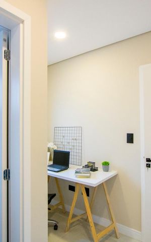 Casa à venda com 160m², 3 quartos e 4 vagas Casa à venda com 160m², 3 quartos e 4 vagasEscritório