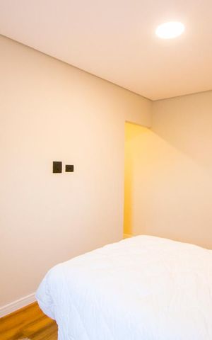 Casa à venda com 160m², 3 quartos e 4 vagas Casa à venda com 160m², 3 quartos e 4 vagasSuíte