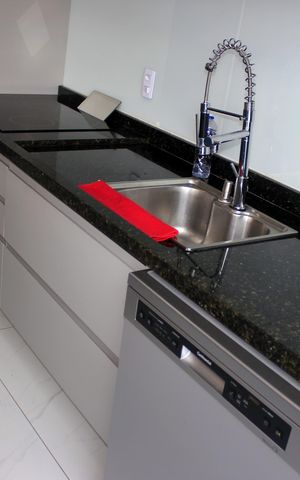 Apartamento à venda com 89m², 2 quartos e 2 vagasCozinha e varanda