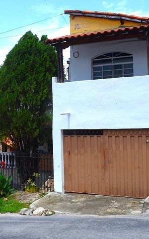 Casa à venda com 380m², 6 quartos e 3 vagasFachada